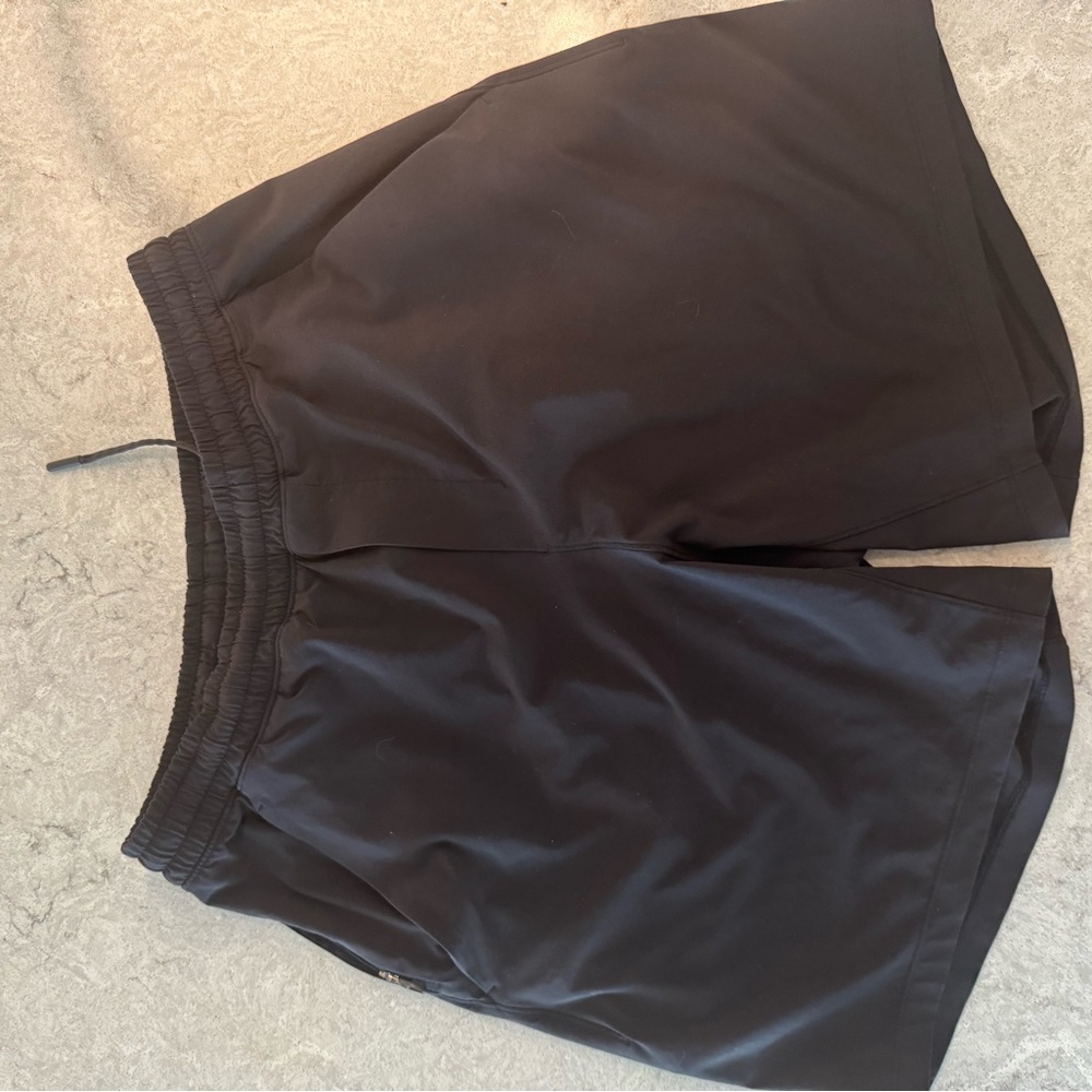 Lululemon Pace Breaker Shorts 7” - M